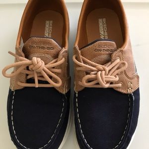 Sketchers On The Go Shoes. Women’s size 7.5